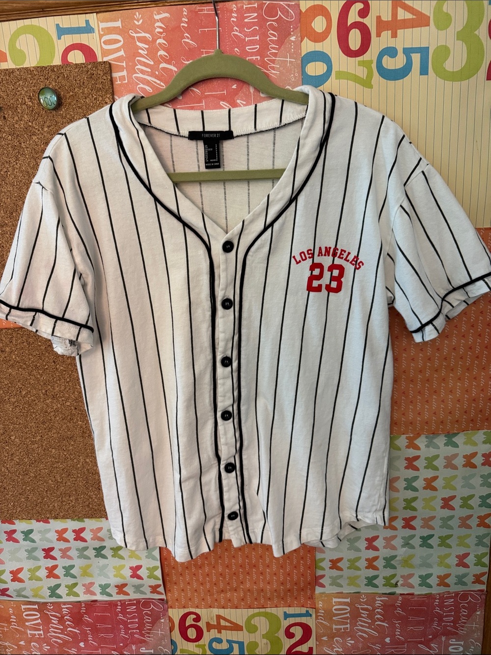 ⭐️3/$20 bundle⭐️Forever 21 White & Black Striped Baseball Jersey